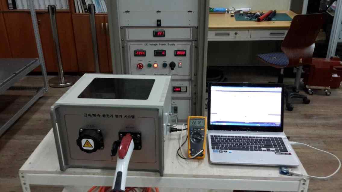 완속 충전 시스템용 전압 측정 시험 구성