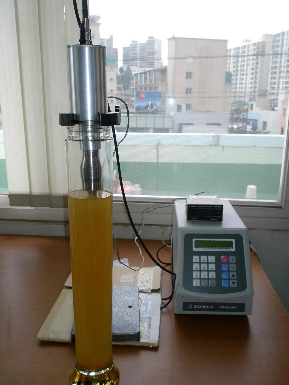 Photo of experimental apparatus using ultrasonic irradiation.