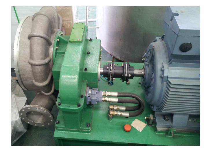 증기압축기의 오일탱크/베드의 일체화 및 자동오일 공급 시스템