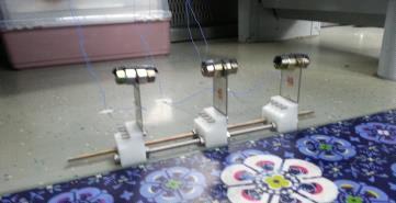 채택된 보조재 75 mm의 압전소자로 ITX-청춘에서 실시한 실험사진