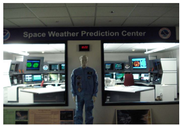 미국 우주기상예측센터 현업실