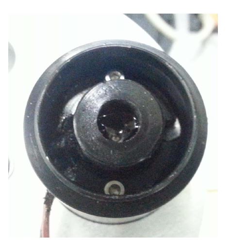 The container for cleaning and immersing the detection cell-end that is made of black engineering plastic.