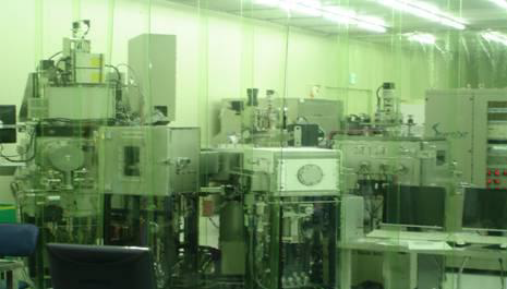 Photograph of cluster-type organic evaporation system