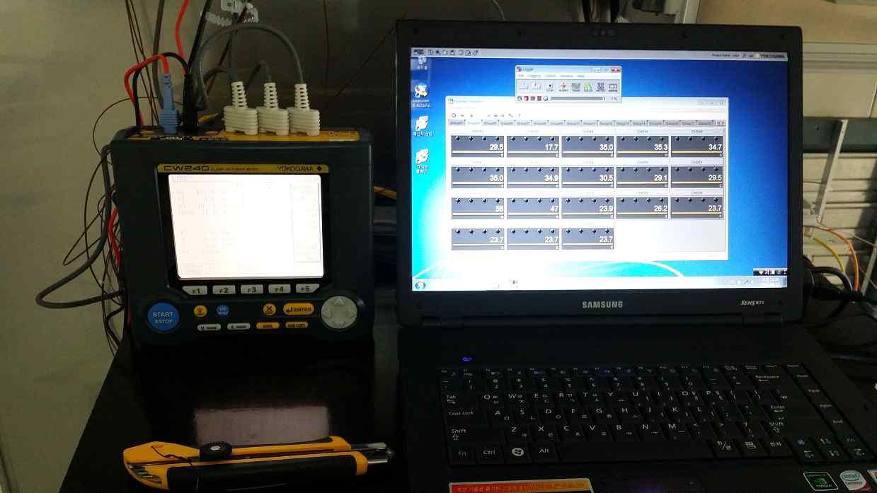 성능시험에 사용 전력계 및 온도기록계의 작동 모습