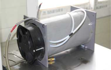 시험용으로 제작된 30 g/hr 용량의 공랭식 튜브형 방전관 샘플