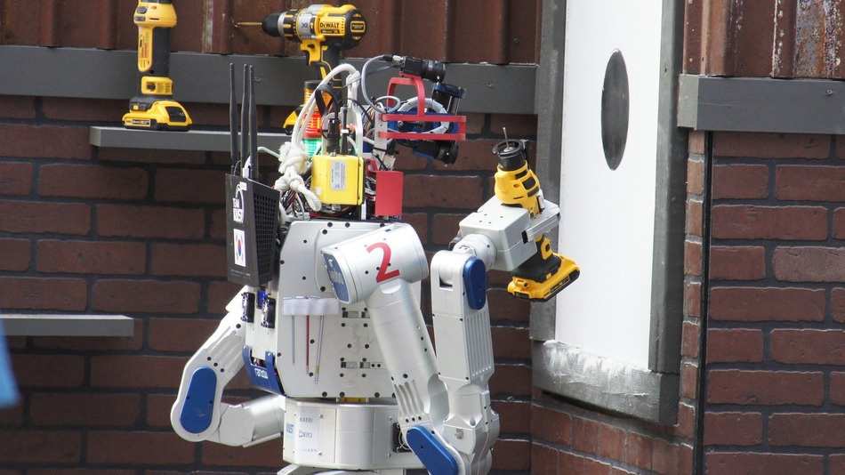KAIST에서 개발한 재난현장 대응 로봇