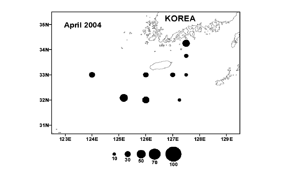 Distribution of zooplankton biomassa ш^/ rtf in Aprii 2004.