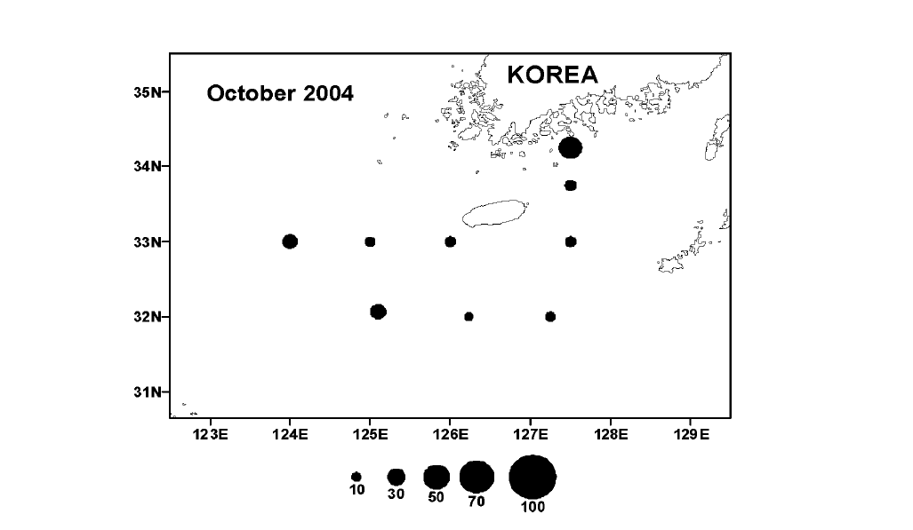Distribution of zooplankton biomassa ш^/ rtf in October 2004.
