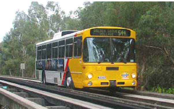 Adelaide시의 O-Bahn Busway 노선 주행버스