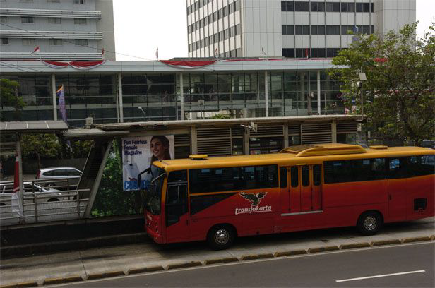 인도네시아 Jakarta BRT-운행버스 및 정류장