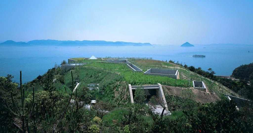 나오시마예술섬의 지중 미술관 전경