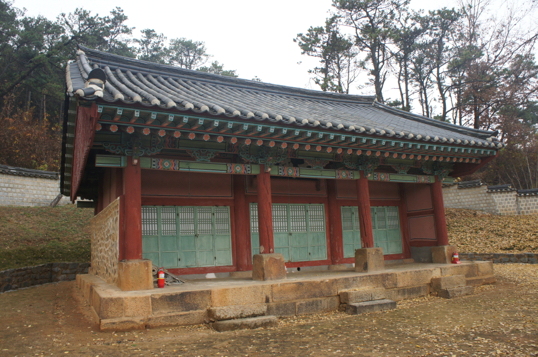 남양향교 대성전 전경