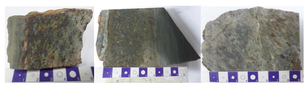 묘봉슬레이트 내 하반 석회암에서 관찰되는 섬아연석, 방연석 및 황철석.