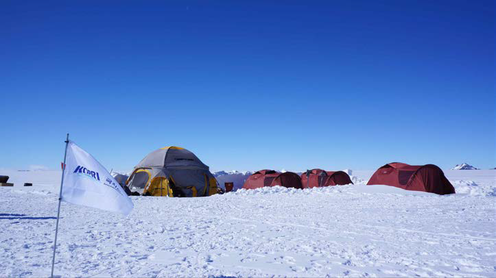 A photo of camp in Hercules Neve