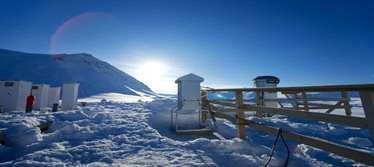북극 스발바르 그루바뎃 기지에 설치된 대용량 입자시료 포집기