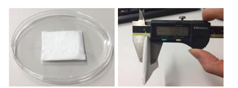 전기방사 공법을 이용하여 제작된 PAN-SAG-HGM 시편(좌), 두께 측정 모습(우)