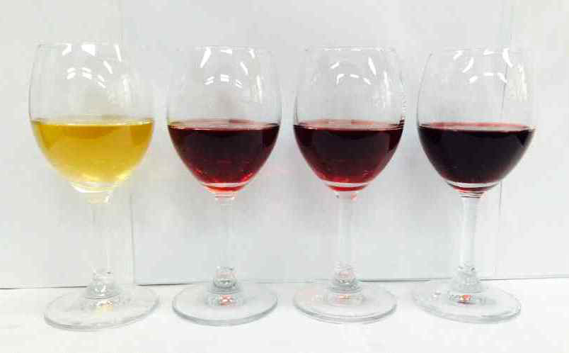 Photograph of bokbunja ratio wine
