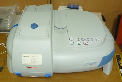 UV-Vis 분석에 사용된 UV-Vis spectrometer