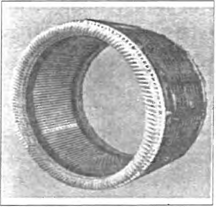 고정자 철심과 전기자 권선