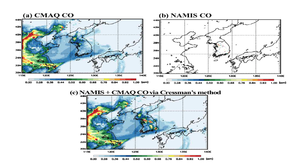 2012년 5월 9일 9:00 (Korean Standard Time; KST) 자료. (a) CMAQ으로 모 의된 CO, (b) NAMIS CO 측정 자료, (c) NAMIS와 CMAQ CO 자료를 Cressman 방법으로 자료동화한 결과.