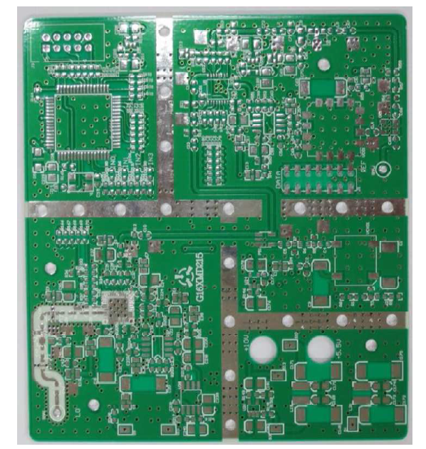 국부발진기 하부 PCB 형상