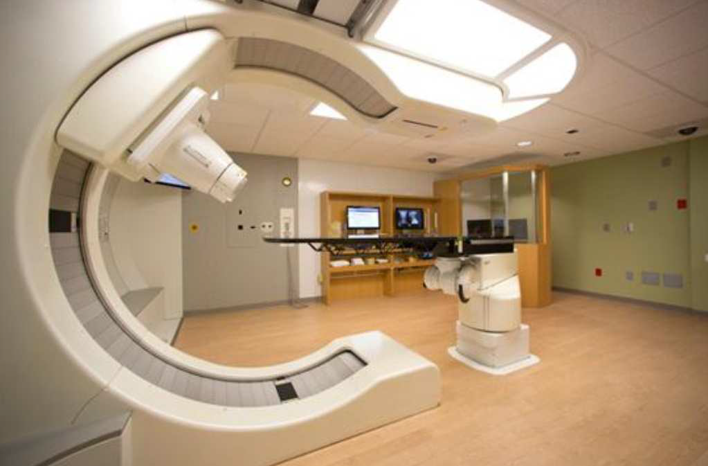 Lee Kling Proton Therapy Center에 도입된 MEVION S250 (MEVION)