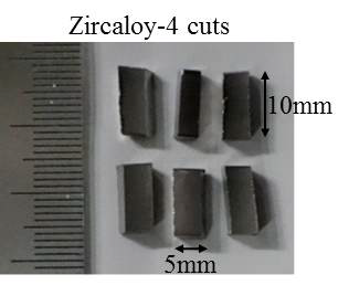 실험에 사용한 비방사화 지르칼로이-4 시편