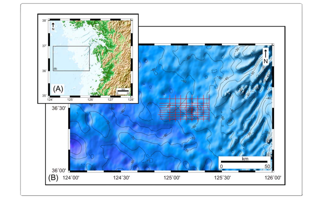 The area of 24 channel air-gun seismic survey in 2015 (A). Bathymetric map of the seismic survey area (B). Red lines indicate seismic survey tracks.