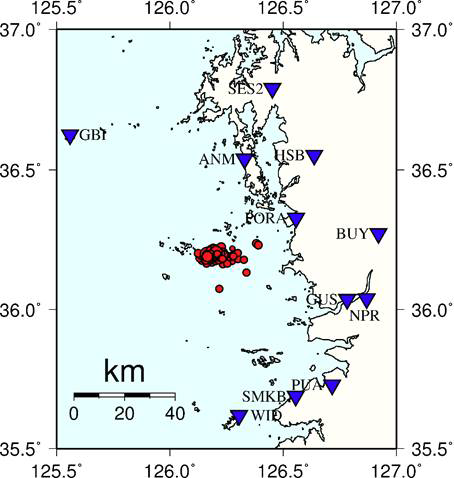 KIGAM 지진목록 중 보령 앞바다에서 발생한 지진과 전진 및 여진을 포함한 144 개의 진앙 분포도