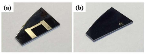 Photographs of silver patterns on silicon substrate (a) before and (b) after ultra-vibration