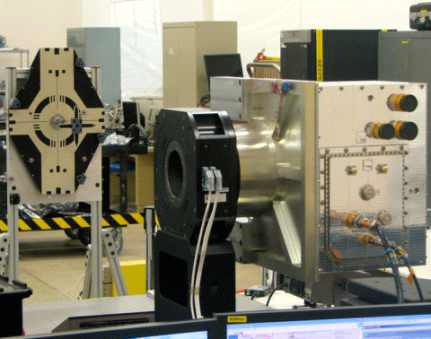 NASA Langley Research Center에서 제작한 영상센서기반 도킹시스템의 지상실험모습