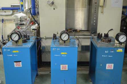 Static autoclaves utilized in the corrosion test.