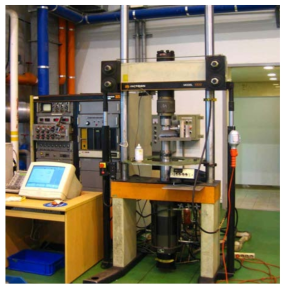 Experimental setup for fracture toughness test