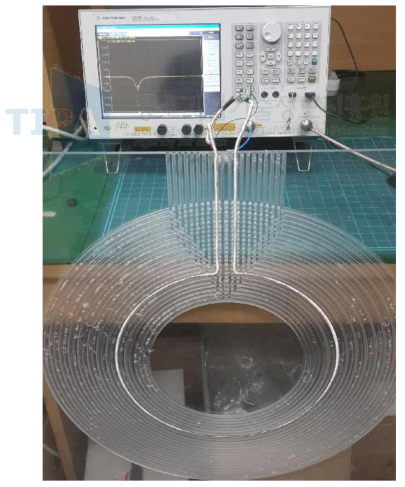 제작된 시료5코일 및 측정 사진