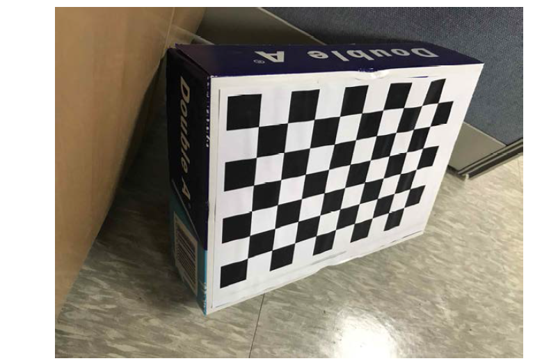직사각형 박스에 체커 패턴을 붙인 POI