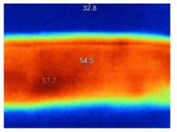 섬유직조 면상발열체의 온도분포를 보여주는 열화상카메라 사진