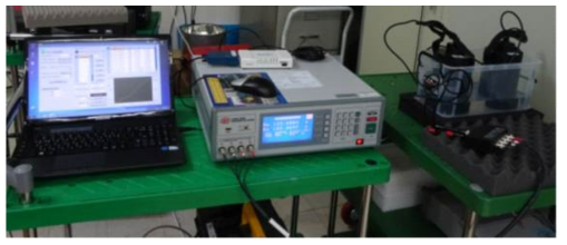 LCR meter를 이용한 전극의 주파수 특성 평가 사진.