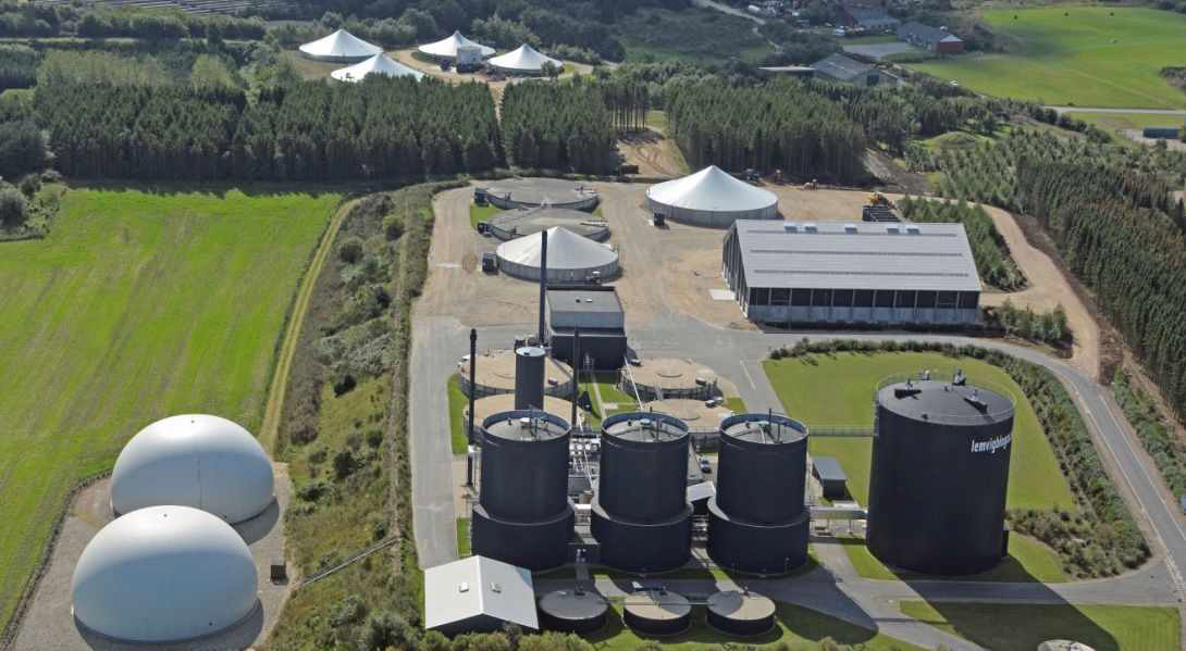 Lemvig Biogas Plant is the largest thermophilic agricultural biogas plant in Denmark, with a reactor capacity of 14300 m3, producing about 10.2 M Nm3 of biogas per year
