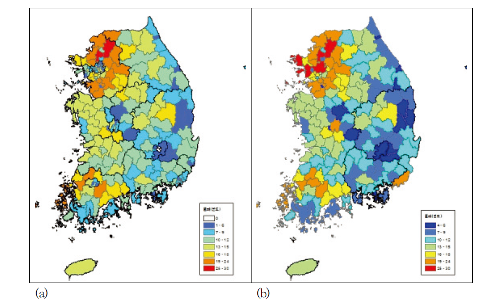 Frequency of disaster in detail spatial analysis unit(a) and frequency of disaster in simple spatial analysis unit(b)