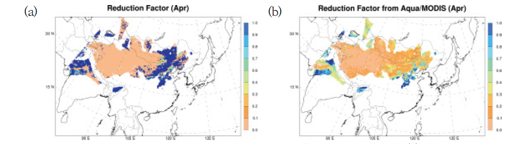The spatial distributions of reduction factor in April of (a) previous and (b) new versions, respectively