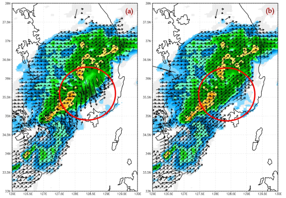 Radar reflectivity(shaded) and retrieved wind vectors using (a) Raw (folded) and (b) Unfolded radial velocity at 0330 KST 02 July 2016.