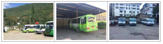 Thimphu City Bus 소형버스(녹색이 GAC, 보라색이 Toyota 차량)