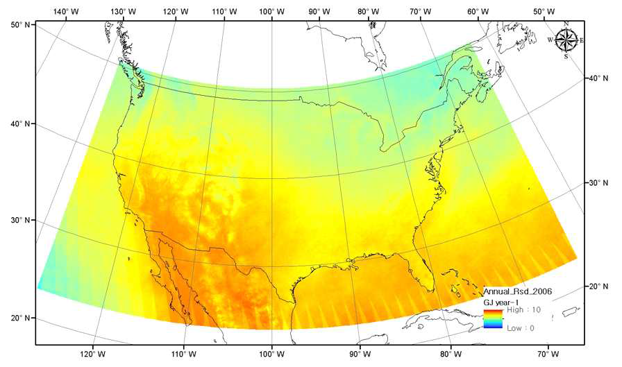 미국 전역을 대상으로 2006년에 대한 연간 누적 일사량 분포 지도(GJ m-2 year-1)