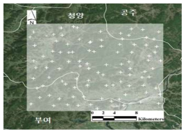 갈색날개매미충 100지점 조사를 위한 조사지역(흰색부분)과 조사지점(+로 표기된 지점)