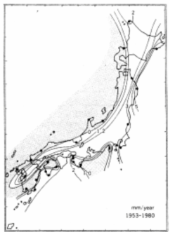 1953-1980년 동안 일본 주변 해역의 평균 해수면 변화율 자료: Yanagi and Akaki, 1993