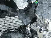 C지역 인접하천에서 채취한 암석시료의 현미경사진