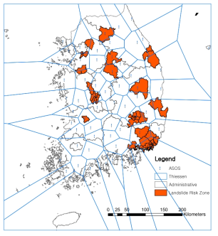 토사재해 위험지역 위치도 및 Thiessen 망 작성 결과