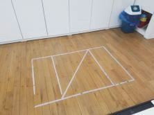 교실 바닥 사방치기 놀이 선