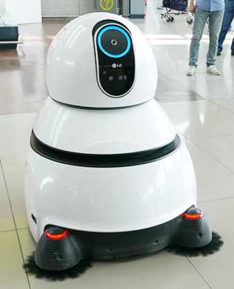 인천공항의 청소로봇