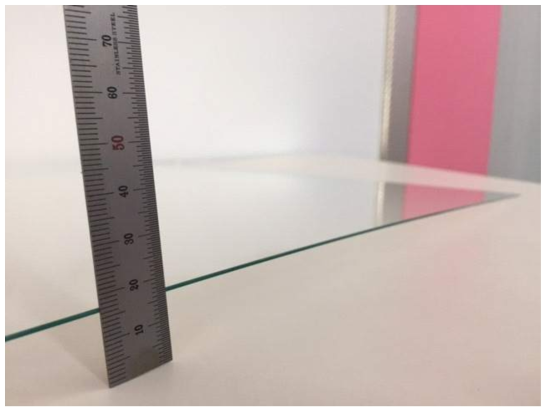 변형된 투명히터 글라스 (높이 측정 = 16mm)